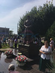 Установлен памятник княгине Шаховской, директора ООО «ПГК» пригласили 